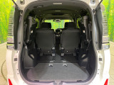 普段のお買い物や通勤、送迎等に十分な荷室スペースを確保しております。セカンドシートを倒すと、大きな荷物の積載も可能です♪