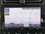 純正ナビを装備。タッチパネル式で使いやすく、お出かけもラクラクです。