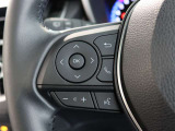 便利なステアリングスイッチ付きでナビに目をやらなくても音量調整等が可能です。