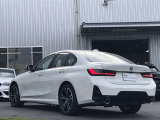 BMW Premium Selection保証では、ご購入後2年間に渡り走行距離無制限で、エンジン・ブレーキ・ミッション等のメイン部分に関しまして、万が一修理・整備が必要になりました際に部品・工賃無料にて対応いたします。