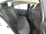 後部座席も当然、綺麗・清潔に仕上げております。内装の綺麗なお車は気持ちが良いですね。