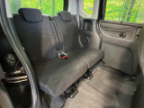 後部座席も気になるようなキズ・汚れやへたり等、大きなダメージはなく、良好な状態です。