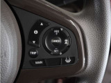 ◆アダプティブクルーズコントロール◆予め設定した車速内でクルマが自動的に加減速。前走車との適切な車間距離を維持しながら追従走行します。【LKAS】車線維持支援システムでステアリング操作を支援。