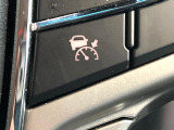 【レーダークルーズコントロール】高速道路での長距離走行が楽に!!自動で速度を保つクルーズコントロールが、衝突軽減システムと連携し、前方の車両を感知して車間を保つように速度調節してくれます!!