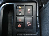 走行シーンに合わせたモード切替等のボタンです。運転席のシートヒーターが嬉しいですね♪