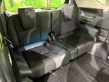 3列目シートはもちろん状態良好☆大人でもゆったりと座って頂けますので、大人数でのお出かけもラクラクです♪ご家族で、気の知れた仲間で、ドライブに行くのが楽しみですね♪