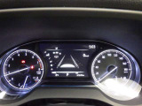 とっても見やすいメーターです。夜間時はラグジュアリーな気分にさせてくれる照明が魅力ですので、夜のドライブも楽しみになりますよ♪