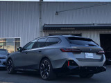 BMW Premium Selection保証では、ご購入後2年間に渡り走行距離無制限で、エンジン・ブレーキ・ミッション等のメイン部分に関しまして、万が一修理・整備が必要になりました際に部品・工賃無料にて対応いたします。