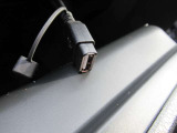 グローブボックス内にUSBケーブルがあります♪♪スマホの充電に便利です♪♪