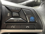 【プロパイロット】高速道路の渋滞走行や長時間の巡航走行時に、アクセル・ブレーキ・ステアリングをシステムが制御します!機能には限界があるためご注意ください。