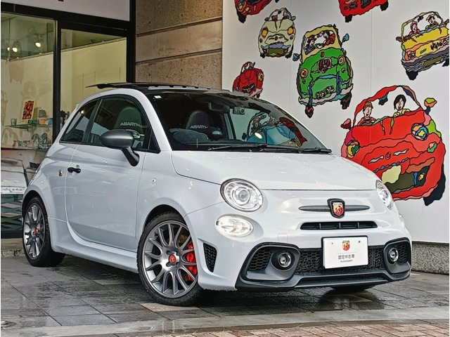 アバルト695ツーリズモ