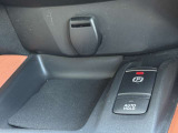 パーキングもスイッチ式!AUTOHOLDのスイッチも☆信号待ちの時などに、ブレーキを保持してくれます☆おススメの装備です♪♪