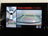 パノラミックビューモニター付きです。車両を上から見たような映像をモニター画面に表示。運転席からの目視では見にくい、車両周辺の状況をリアルタイムでしっかり確認できます。