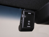 ◆ドライブレコーダー◆映像・音声などを記録する自動車用の装置です。 もしもの事故の際の記録はもちろん、旅行の際の思い出としてドライブの映像を楽しむことができます。
