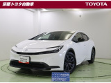 何度も姿を変えながら第一線を走り続ける【プリウス】。先進的でスタイリッシュなフロントフェイス。ワイド&ローなボディで未来へ走りだしたプリウスです。