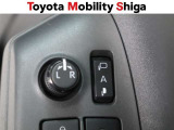 駐車時に便利なスマ-トキ-連動オ-ト格納式ドアミラーを装備しています。施錠すると自動的にドアミラーを格納する便利な機能です!