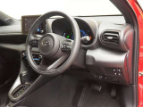運転席の様子です。見通しの良いすっきりとした内装で運転しやすい空間となっております!