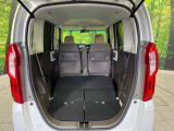 後席を格納すると、これだけの広さが!シーンに合わせたシートアレンジで、大きな荷物も積むことが出来ます♪
