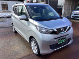ご納車時には再度洗車・室内清掃を行い展示中についてしまった汚れも落として気持ち良くお乗りいただける状態にして納めさせていただきます!
