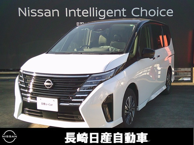 セレナ 1.4 e-4ORCE ハイウェイスターV 4WD 