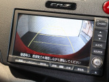 バックカメラが装備されており、後方の安全確認はもちろんのこと狭い場所での駐車や雨の日・夜間など視界の悪いコンディションでのストレスの軽減にもなります!