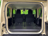 後席を格納すると、これだけの広さが!シーンに合わせたシートアレンジで、大きな荷物も積むことが出来ます♪