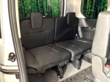 3列目シートはもちろん状態良好☆大人でもゆったりと座って頂けますので、大人数でのお出かけもラクラクです♪ご家族で、気の知れた仲間で、ドライブに行くのが楽しみですね♪