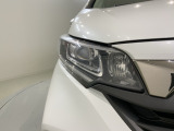 LEDヘッドライトは、点灯の瞬間から最大光量を発揮し、突然暗くなるトンネルなどでの安定感を高めます。