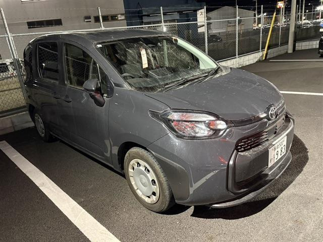 シエンタ ハイブリッド 1.5 G 禁煙車 R5年登録 純正8インチナビ