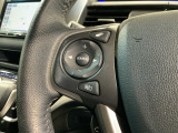 ステアリングにオーディオ操作スイッチが付いています。オーディオ画面に直接タッチしなくても操作が出来ますので、運転に集中できます。
