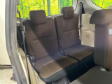 3列目シートはもちろん状態良好☆大人でもゆったりと座って頂けますので、大人数でのお出かけもラクラクです♪ご家族で、気の知れた仲間で、ドライブに行くのが楽しみですね♪