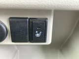 運転席は冬も暖かシートヒーター装備です!