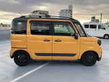 パワースライドドア機能付きです。どなたにも便利な機能です。