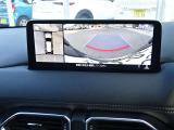 【360&deg;ビューモニター】お車の死角になる部分、いわゆる前方、左右、後方をカメラで疑似的に上から見下ろす格好でモニターに映します☆これで安心して運転に集中できますね☆