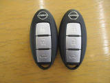 機能充実のインテリkeyは2本。トランクも開きます。
