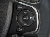 ◆アダプティブクルーズコントロール◆予め設定した車速内でクルマが自動的に加減速。前走車との適切な車間距離を維持しながら追従走行します。【LKAS】車線維持支援システムでステアリング操作を支援。