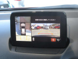 360&deg;ビューモニターを搭載しています。コーナーセンサーと合せてお使いいただくことで、安全、安心にお車の取り回しを行っていただけます。