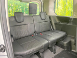 3列目シートはもちろん状態良好☆大人でもゆったりと座って頂けますので、大人数でのお出かけもラクラクです♪ご家族で、気の知れた仲間で、ドライブに行くのが楽しみですね♪