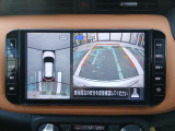 車を真上から画面で確認出来るアラウンドビューモニター♪画面を見ながら車庫入れが非常に楽になります!