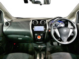 運転席からの視界が広く、隅々まではっきり見渡せます☆