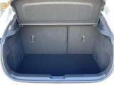【トランク】積み込みやすくて、たっぷり積める荷室です。シートアレンジできるものは、乗車人数と荷物の量や大きさによってシートを動かすことができるので、より快適なドライブが可能です!