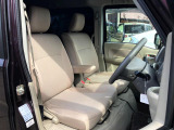 運転席シート廻りは使用感も少なく、良好な状態となっています。丁寧に使われていたことがよくわかりますね。