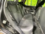 後部座席も気になるようなキズ・汚れやへたり等、大きなダメージはなく、良好な状態です。