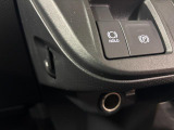 【電動パーキングブレーキ】指先だけで簡単操作♪アクセルを踏むと自動的に解除されます。【オートブレーキホールド機能】ブレーキペダルから足を離してもブレーキを保持!