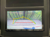 【バックカメラ】駐車時に後方がリアルタイム映像で確認できます。大型商業施設や立体駐車場での駐車時や、夜間のバック時に大活躍!運転スキルに関わらず、今や必須となった装備のひとつです!