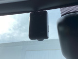まさか!の時のためにドライブレコーダー装着しています。衝突を感知すると一定時間画像を自動保存できるので安心です。