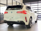 BMWのメカニックによる、100項目の納車前点検エンジン、ミッション、マフラー、電気系統やコンピュータなどを詳細に点検します。交換基準の部品があれば、純正部品を使用し整備した後にお客様にお渡しします。