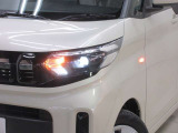 LEDヘッドライトです。デザイン性がよくとても明るいので、夜間の走行や悪天候でも安心です。しかも長寿命!