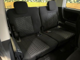 3列目シートはもちろん状態良好☆大人でもゆったりと座って頂けますので、大人数でのお出かけもラクラクです♪ご家族で、気の知れた仲間で、ドライブに行くのが楽しみですね♪