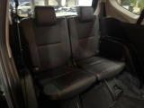 3列目シートはもちろん状態良好☆大人でもゆったりと座って頂けますので、大人数でのお出かけもラクラクです♪ご家族で、気の知れた仲間で、ドライブに行くのが楽しみですね♪